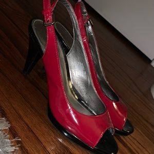 women’s red bandolino heels